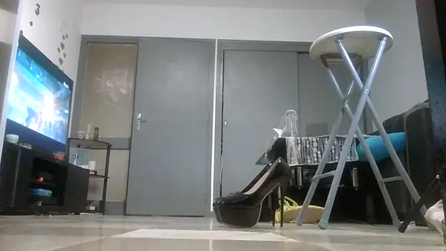 vanessadeesse online show from 04/13/26, 07:19