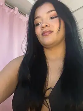 EmmaBlossom online show from 10/08/25, 12:30