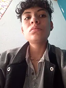 Snapshot of Owen_tomboy chatting on 10/27/25, 07:29 Owen tomboy online show from 10/27/25, 07:29