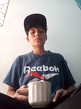 Snapshot of Owen_tomboy chatting on 10/30/25, 07:36 Owen tomboy online show from 10/30/25, 07:36