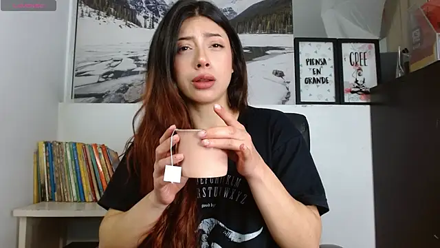 Adrianna5  online show from 04/03/26, 09:18