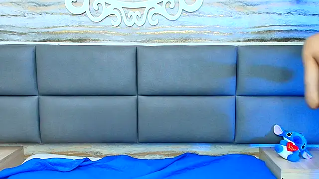 Lovers 21 online show from 10/28/25, 11:07