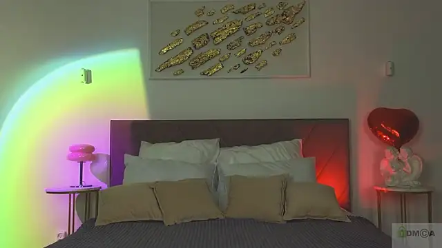 Nicole Broown  online show from 02/14/26, 09:00