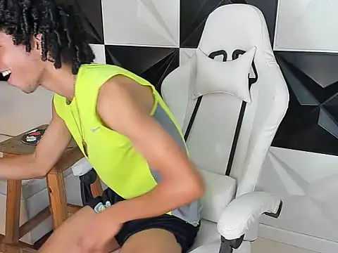 Snapshot of xion_ez chatting on 11/14/25, 09:02 xion ez online show from 11/14/25, 09:02