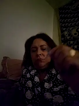 Snapshot of Queenbz1979 chatting on 09/26/25, 08:18 Queenbz1979 online show from 09/26/25, 08:18