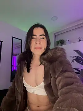 Snapshot of emilycolte chatting on 11/08/25, 03:29 emilycolte online show from 11/08/25, 03:29