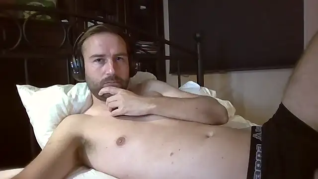 Naughty Scandinavian100 online show from 09/30/25, 07:41