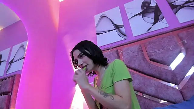 samantaa liov online show from 11/07/25, 07:14