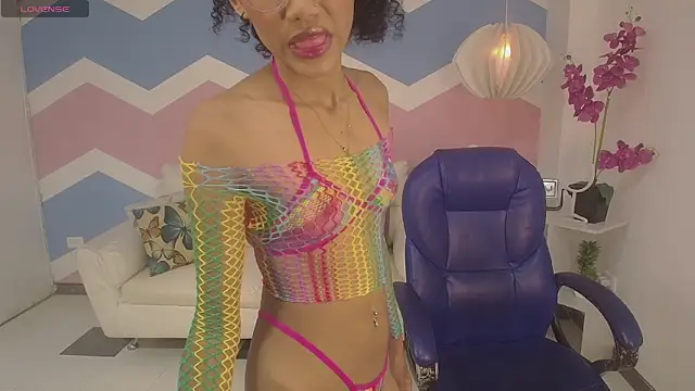 adisson petite1 online show from 10/01/25, 11:22