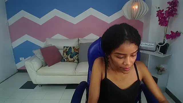 adisson petite1 online show from 10/12/25, 05:12