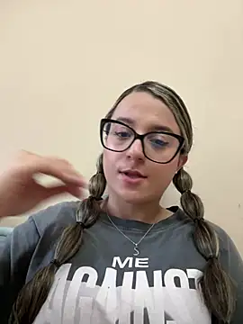 Snapshot of katiaa_lovv chatting on 01/12/26, 04:56 katiaa lovv online show from 01/12/26, 04:56