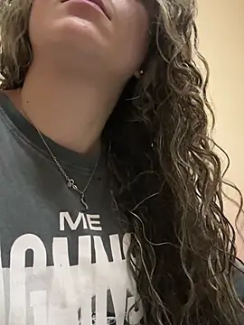 Snapshot of katiaa_lovv chatting on 01/14/26, 06:24 katiaa lovv online show from 01/14/26, 06:24