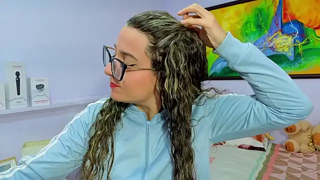 Snapshot of katiaa_lovv chatting on 02/25/26, 12:15 katiaa lovv online show from 02/25/26, 12:15