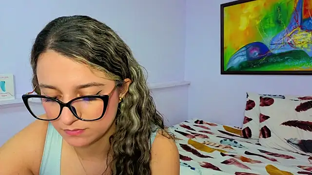 Snapshot of katiaa_lovv chatting on 03/21/26, 03:04 katiaa lovv online show from 03/21/26, 03:04