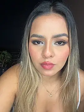 Snapshot of itsdanividarte chatting on 10/10/25, 11:26 itsdanividarte online show from 10/10/25, 11:26