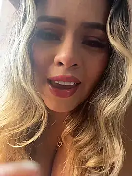 Snapshot of itsdanividarte chatting on 11/06/25, 07:37 itsdanividarte online show from 11/06/25, 07:37