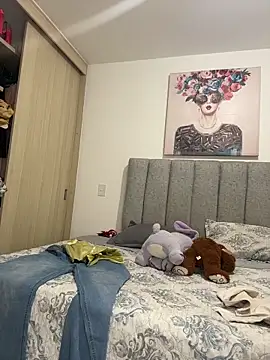 Snapshot of itsdanividarte chatting on 11/16/25, 12:05 itsdanividarte online show from 11/16/25, 12:05