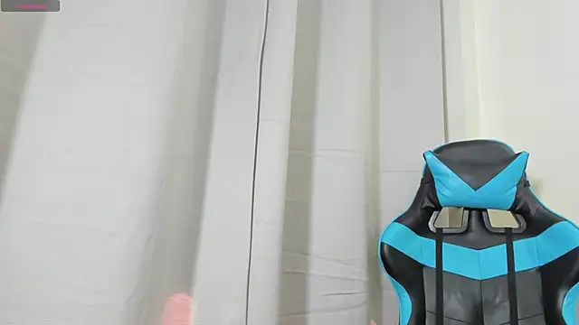 Snapshot of violett__rousee chatting on 10/09/25, 02:26 violett rousee online show from 10/09/25, 02:26