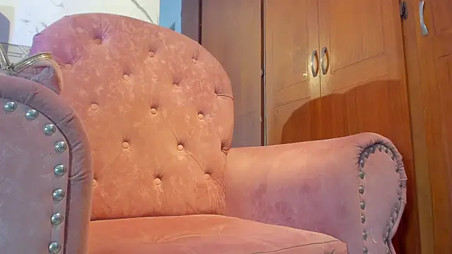 Snapshot of violett__rousee chatting on 11/26/25, 02:51 violett rousee online show from 11/26/25, 02:51