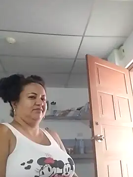 MEYBELLATINA online show from 02/09/26, 10:03