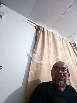 Snapshot of ANTHONYHOTT69 chatting on 11/05/25, 08:31 ANTHONYHOTT69 online show from 11/05/25, 08:31