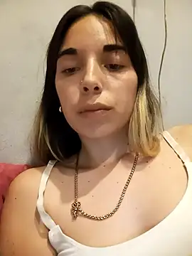 Snapshot of CrisHot202 chatting on 09/24/25, 11:08 CrisHot202 online show from 09/24/25, 11:08