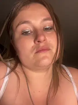 Snapshot of BuzzBunni69 chatting on 02/06/26, 11:13 BuzzBunni69 online show from 02/06/26, 11:13