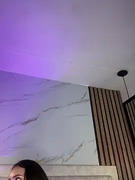 Honey noir online show from 12/16/25, 07:52