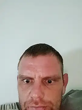 Snapshot of Neriesto0 chatting on 09/25/25, 02:21 Neriesto0 online show from 09/25/25, 02:21