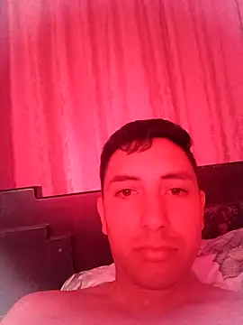 Snapshot of MacroP24 chatting on 09/30/25, 02:33 MacroP24 online show from 09/30/25, 02:33