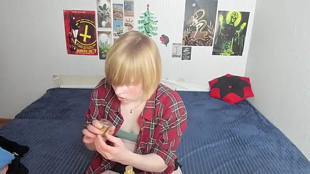 Cattie w  online show from 03/10/26, 01:10