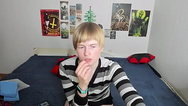 Cattie w  online show from 04/11/26, 07:45