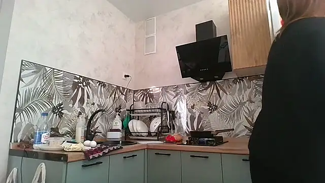 Snapshot of Thavione chatting on 02/02/26, 07:51 Thavione online show from 02/02/26, 07:51