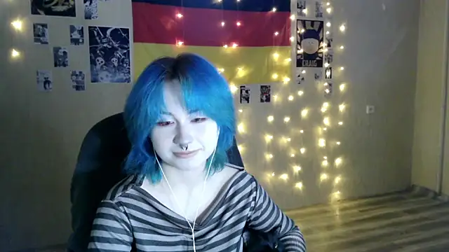 Snapshot of LeisaHopperstad chatting on 01/09/26, 04:21 LeisaHopperstad online show from 01/09/26, 04:21