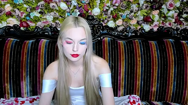 CallMeMargo online show from 10/01/25, 12:55