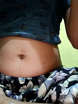 misskomal97 online show from 10/21/25, 04:41