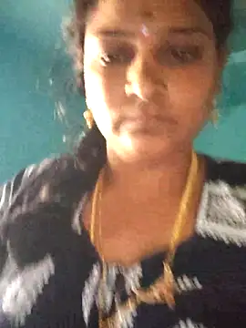 Snapshot of navyasree143 chatting on 09/29/25, 03:00 navyasree143 online show from 09/29/25, 03:00