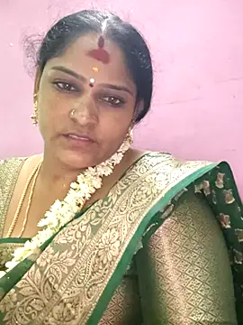 Snapshot of navyasree143 chatting on 10/02/25, 05:31 navyasree143 online show from 10/02/25, 05:31