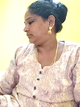 Snapshot of navyasree143 chatting on 10/07/25, 03:14 navyasree143 online show from 10/07/25, 03:14