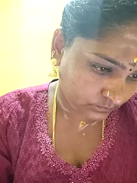 Snapshot of navyasree143 chatting on 10/10/25, 06:12 navyasree143 online show from 10/10/25, 06:12