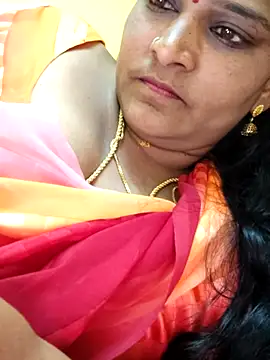 Snapshot of navyasree143 chatting on 10/20/25, 08:48 navyasree143 online show from 10/20/25, 08:48