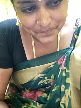 Snapshot of navyasree143 chatting on 10/23/25, 05:51 navyasree143 online show from 10/23/25, 05:51