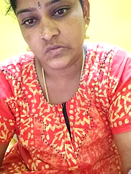 Snapshot of navyasree143 chatting on 10/25/25, 01:57 navyasree143 online show from 10/25/25, 01:57