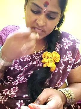 Snapshot of navyasree143 chatting on 10/25/25, 02:24 navyasree143 online show from 10/25/25, 02:24