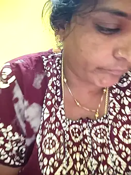 Snapshot of navyasree143 chatting on 10/26/25, 03:12 navyasree143 online show from 10/26/25, 03:12