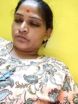 Snapshot of navyasree143 chatting on 11/01/25, 02:02 navyasree143 online show from 11/01/25, 02:02