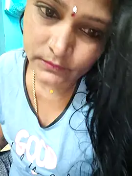 Snapshot of navyasree143 chatting on 11/10/25, 02:32 navyasree143 online show from 11/10/25, 02:32