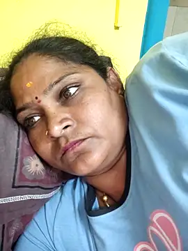 Snapshot of navyasree143 chatting on 11/12/25, 02:06 navyasree143 online show from 11/12/25, 02:06