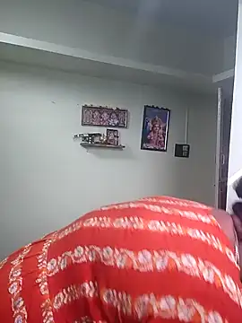 Snapshot of navyasree143 chatting on 11/16/25, 03:23 navyasree143 online show from 11/16/25, 03:23