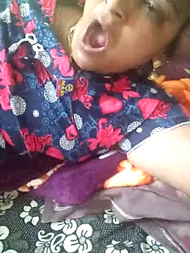 Snapshot of navyasree143 chatting on 11/29/25, 04:59 navyasree143 online show from 11/29/25, 04:59